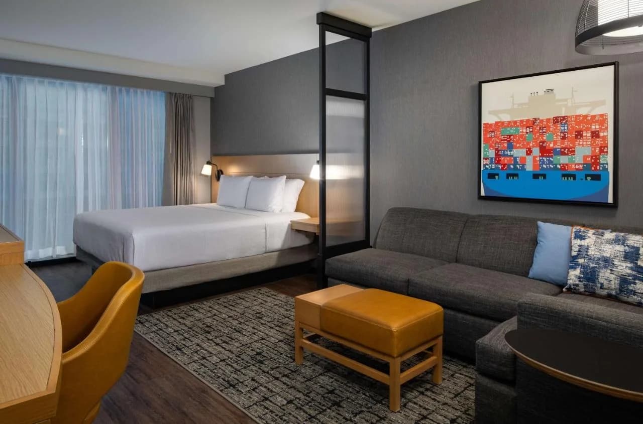 Hyatt Place Boston/Seaport District photo