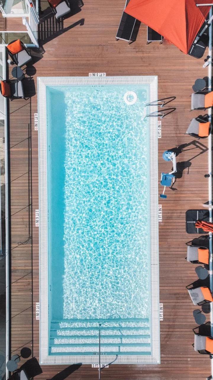Iberostar Waves Miami Beach photo