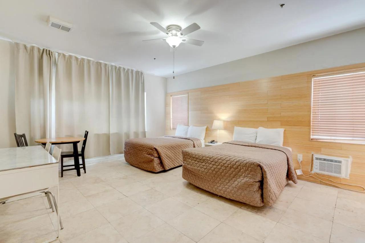 James Hotel photo