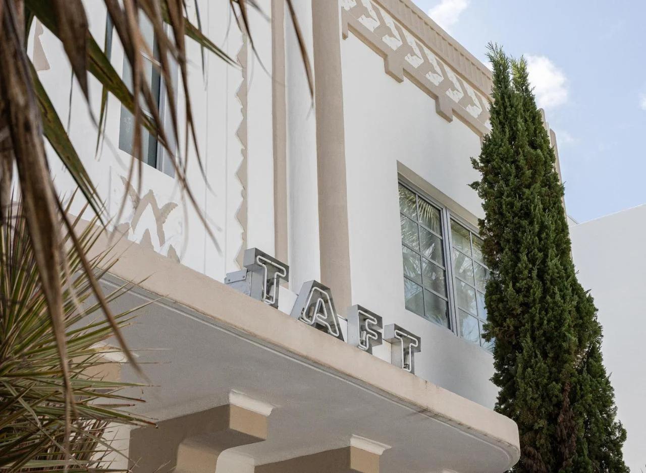 Kenmore Village Hotel, South Beach photo