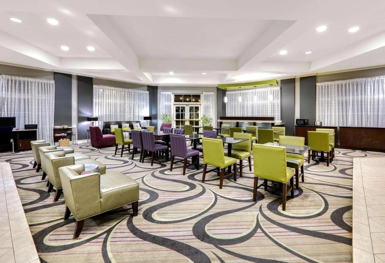 La Quinta by Wyndham Dallas North Central foto