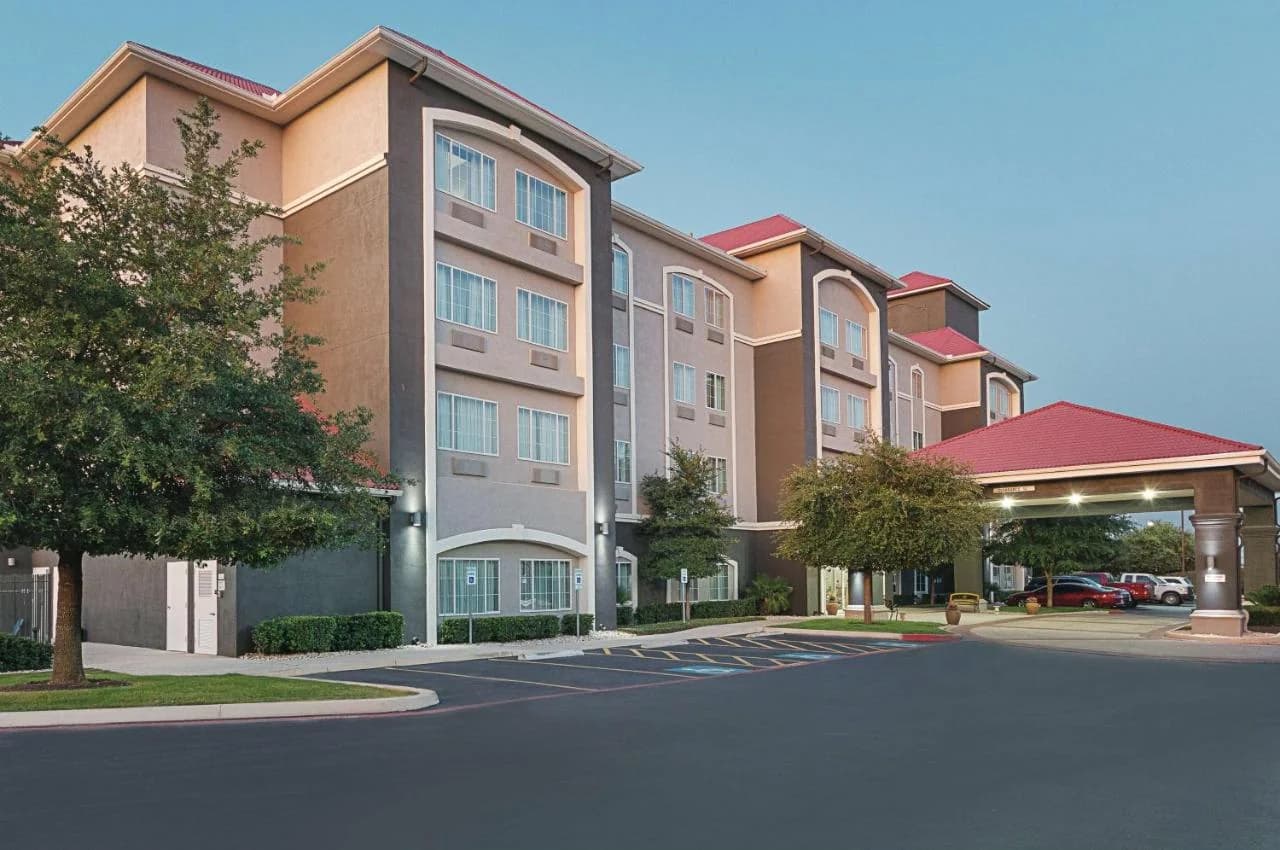 La Quinta by Wyndham San Antonio Northwest photo