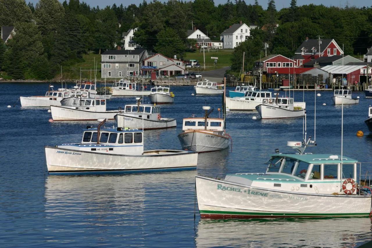 Lighthouse Cabins Maine photo