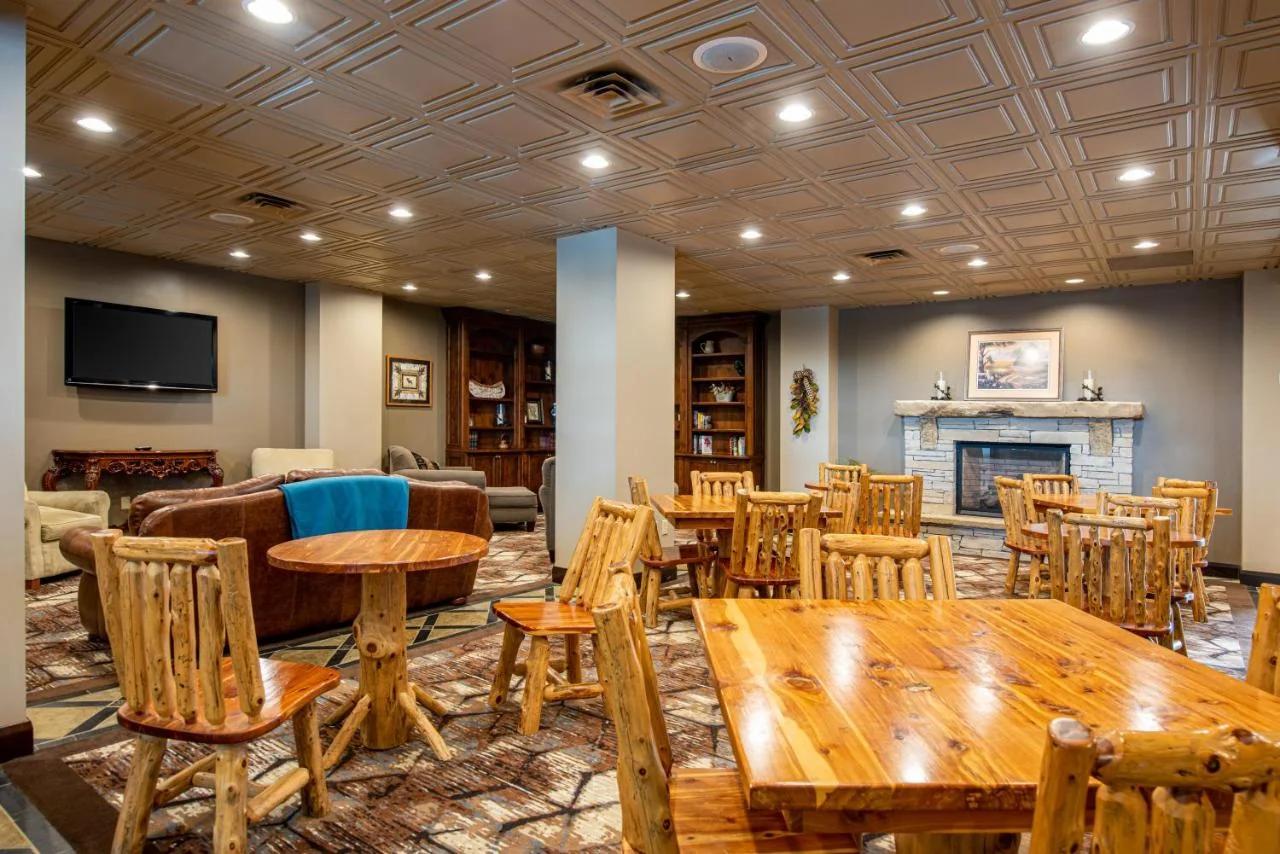 Lodge of the Ozarks photo