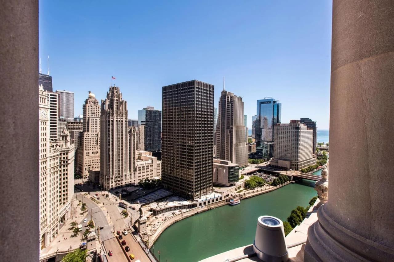 LondonHouse Chicago, Curio Collection by Hilton photo