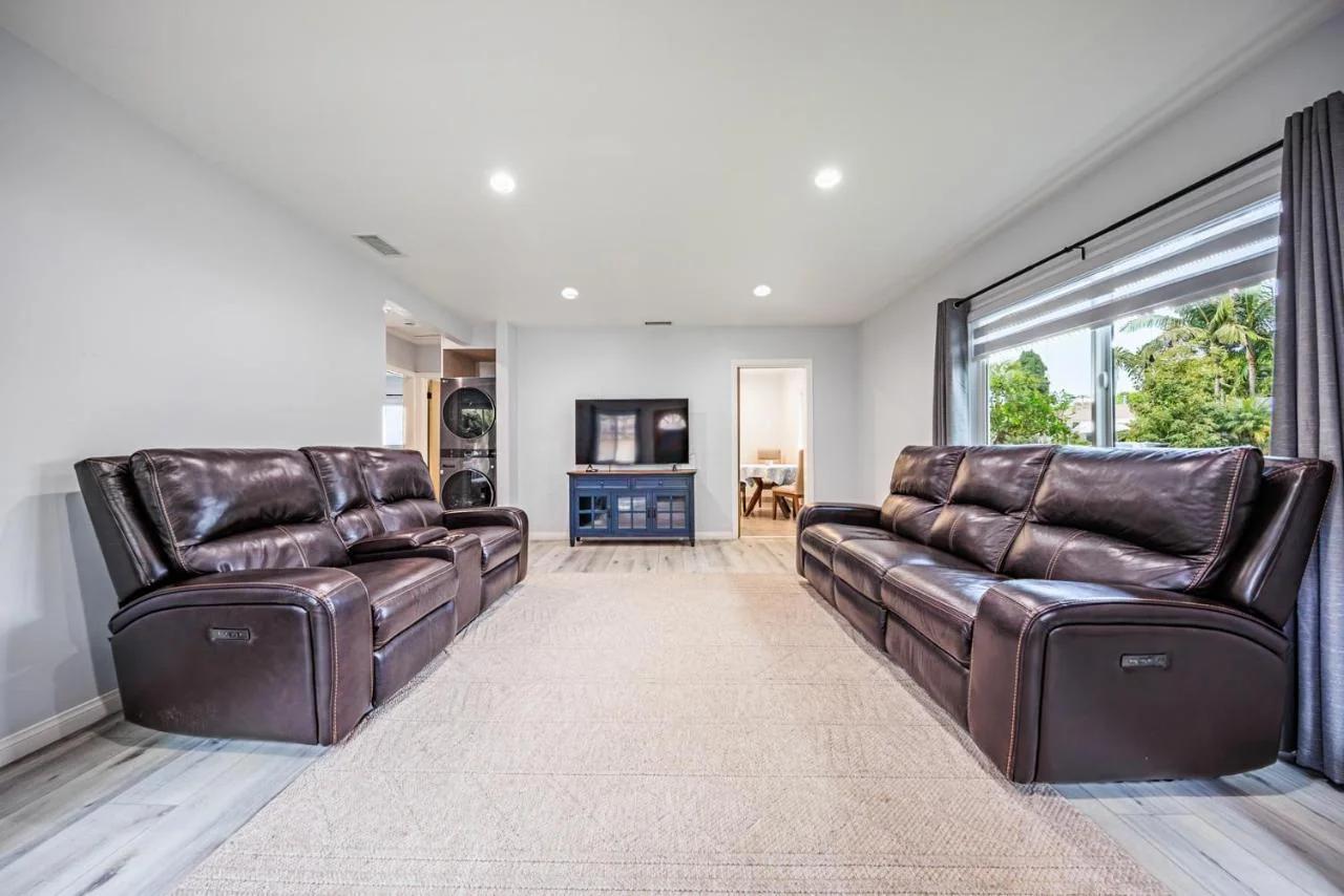 Lovely 2bedroom next to Santa Monica college