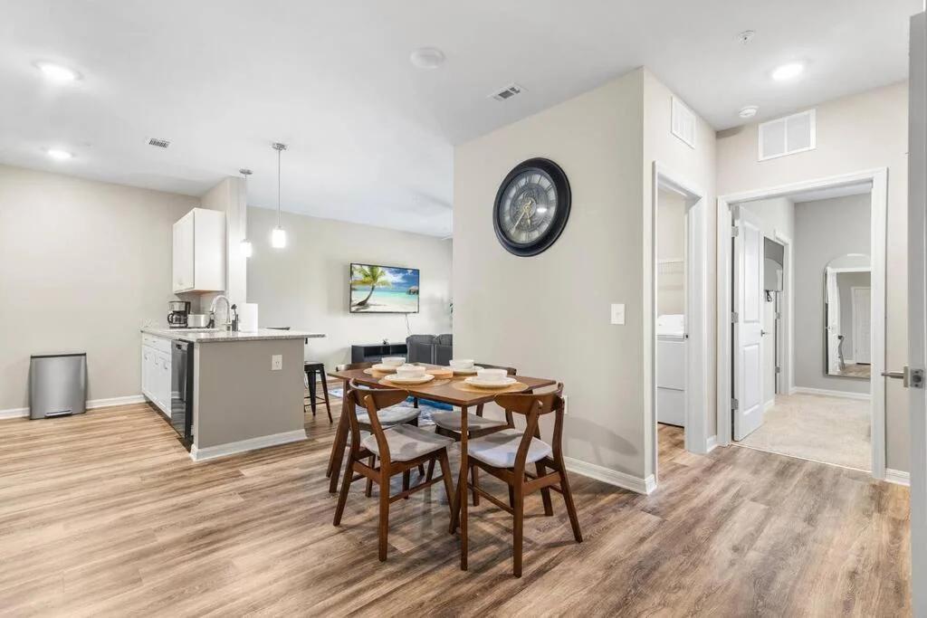 Luxe 1BR/1BA: Dive, Rest, Explore. Book Now! photo