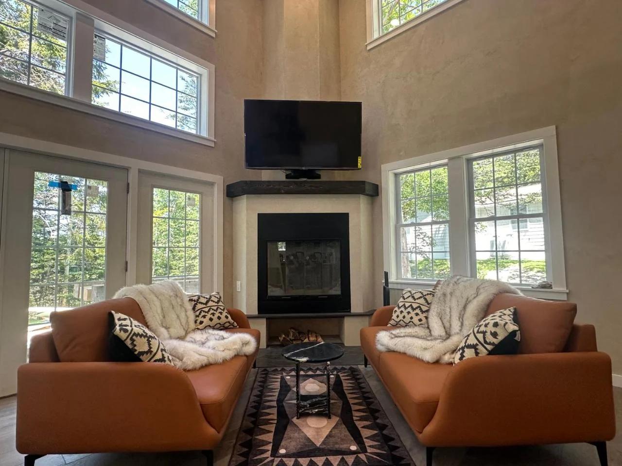 Luxury cabin vc home 2bd 2bath photo