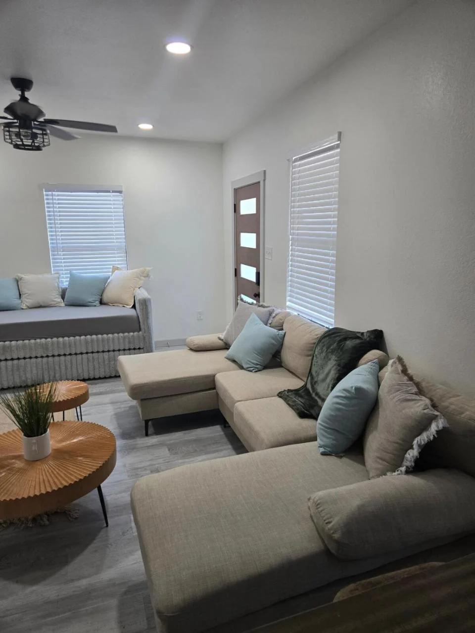 Modern B&W Coastal Retreat 2BR 2BA and Laundry photo