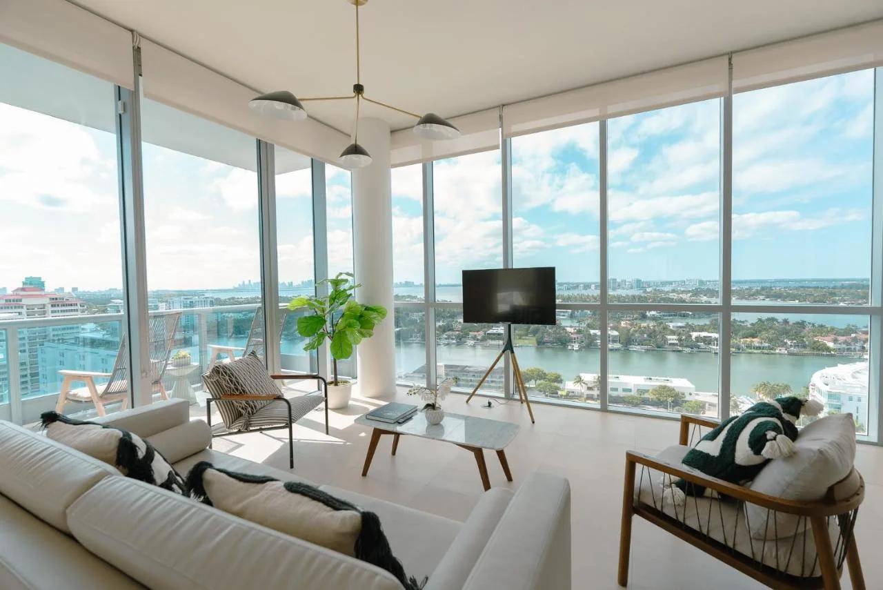 Monte Carlo Miami Beach photo