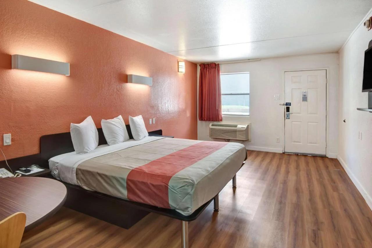 Motel 6-Dallas, TX - Forest Lane foto