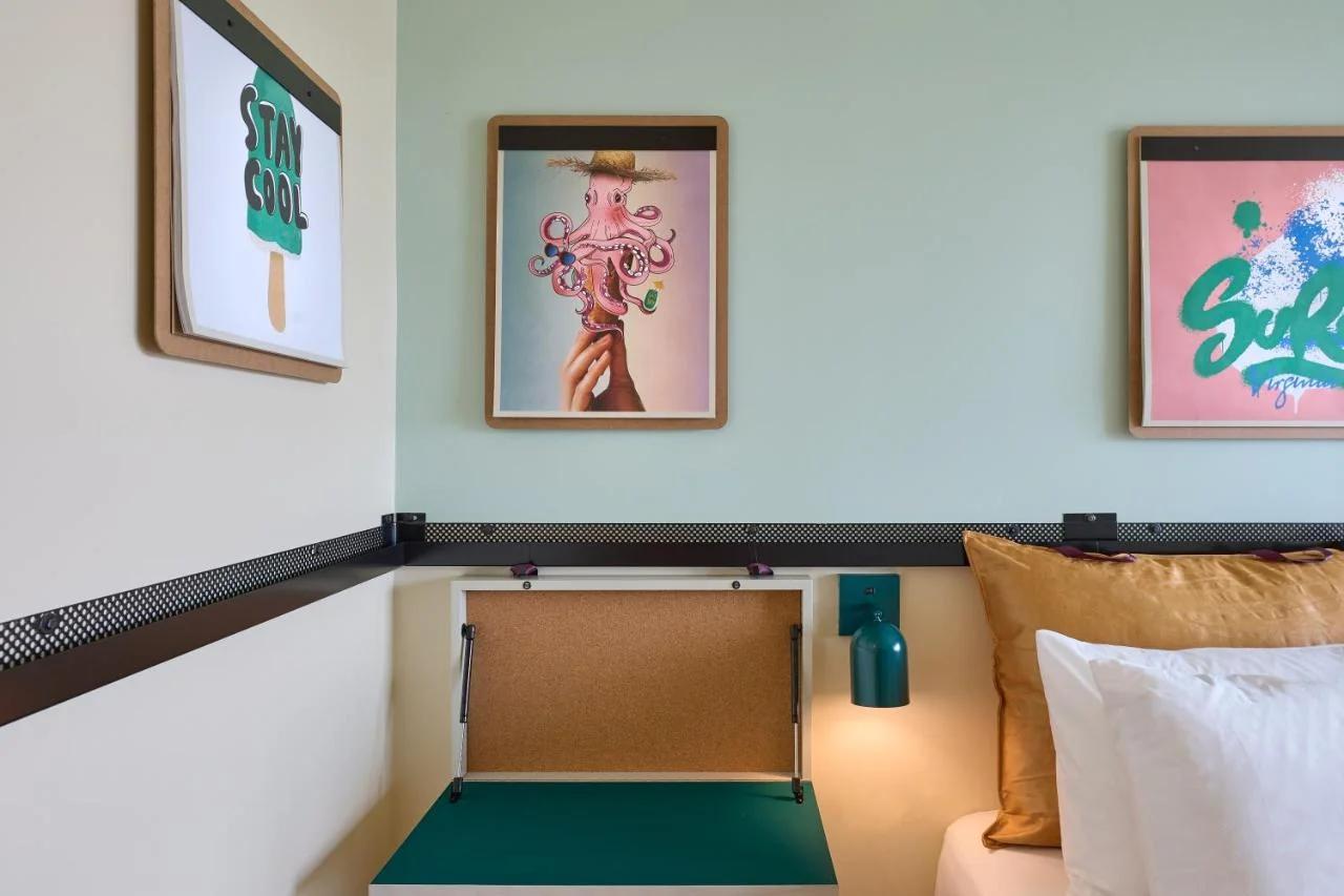 Moxy Virginia Beach Oceanfront photo