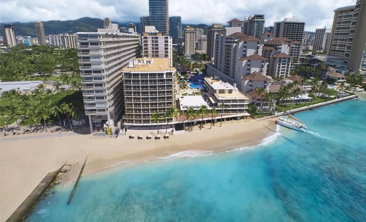 OUTRIGGER Reef Waikiki Beach Resort photo