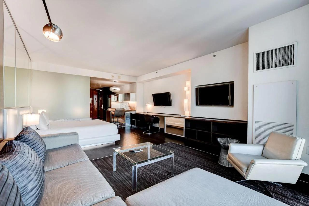 Palms Place- Strip View- High floor- Free parking photo