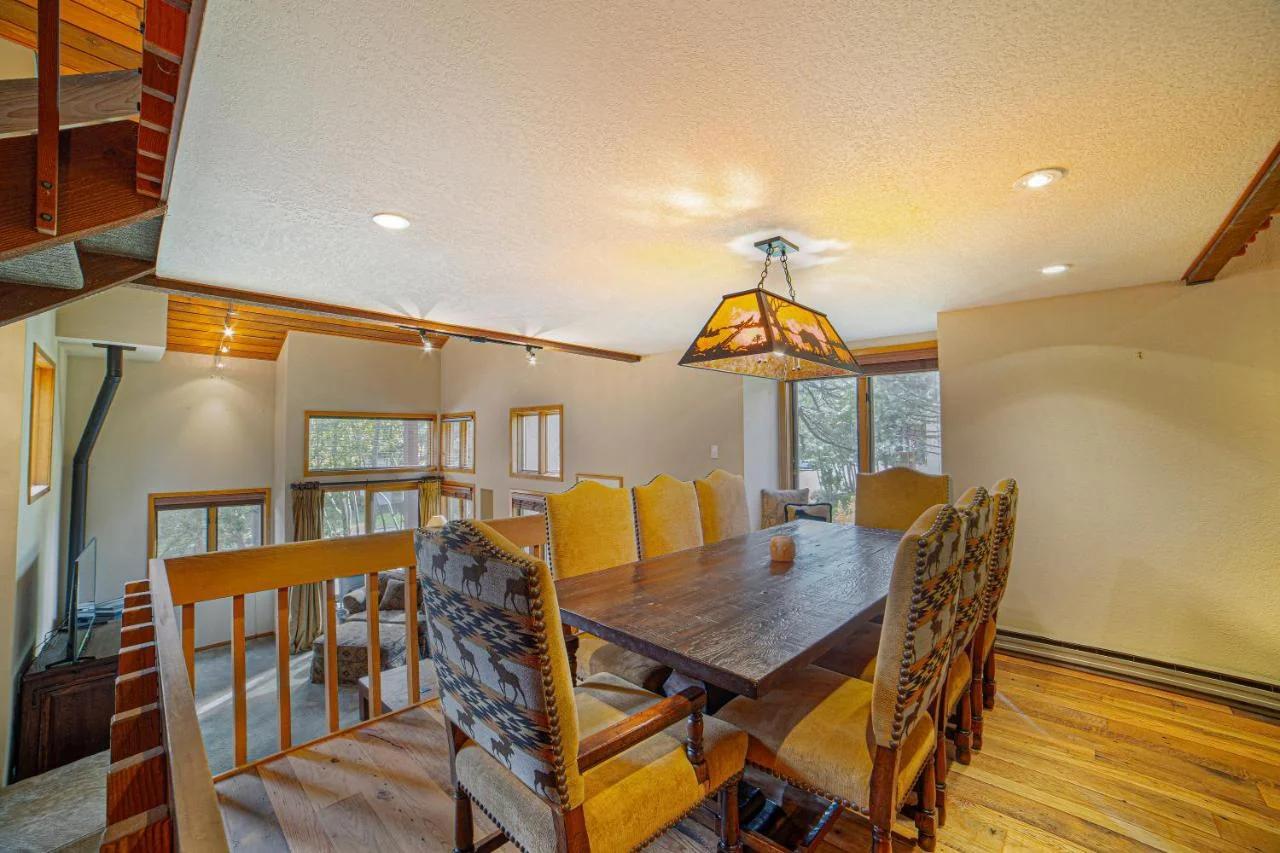 Plush Mammoth Condo w Balcony Views photo