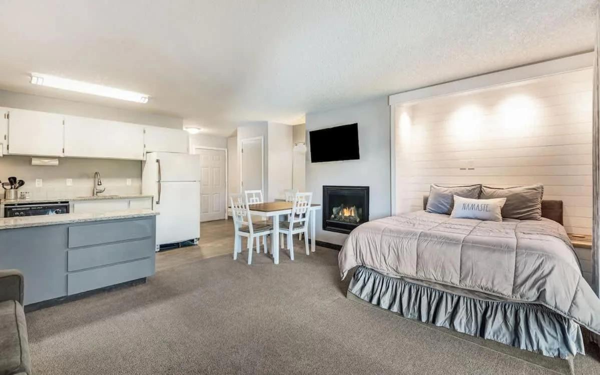 Riverfront Condo Next to Park and Downtown Bend photo