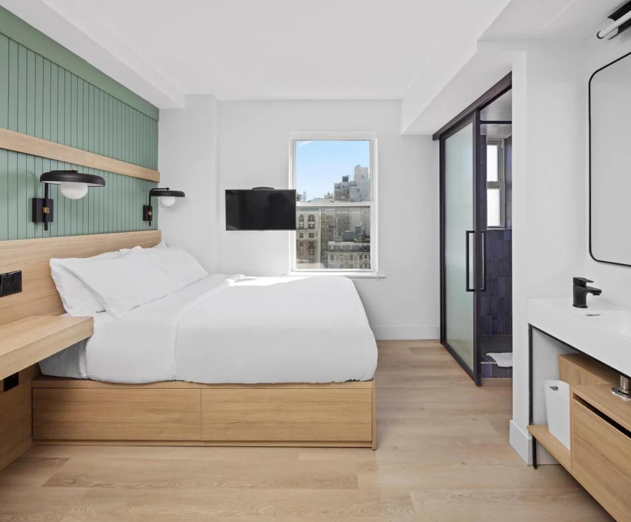 Riverside Tower Hotel photo