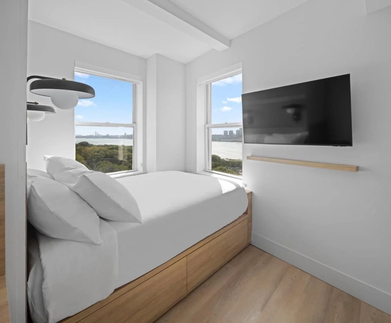 Riverside Tower Hotel photo