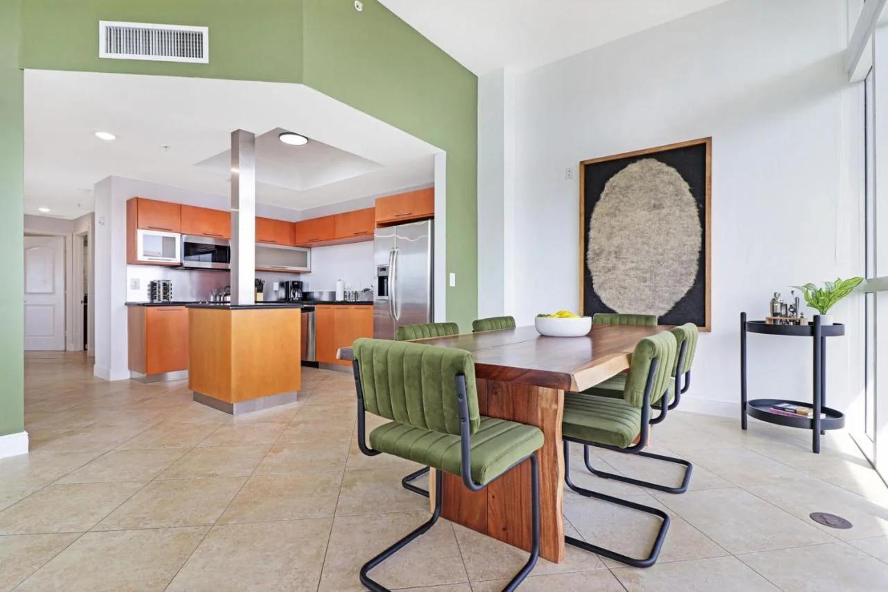 Roami at Sunny Isles photo