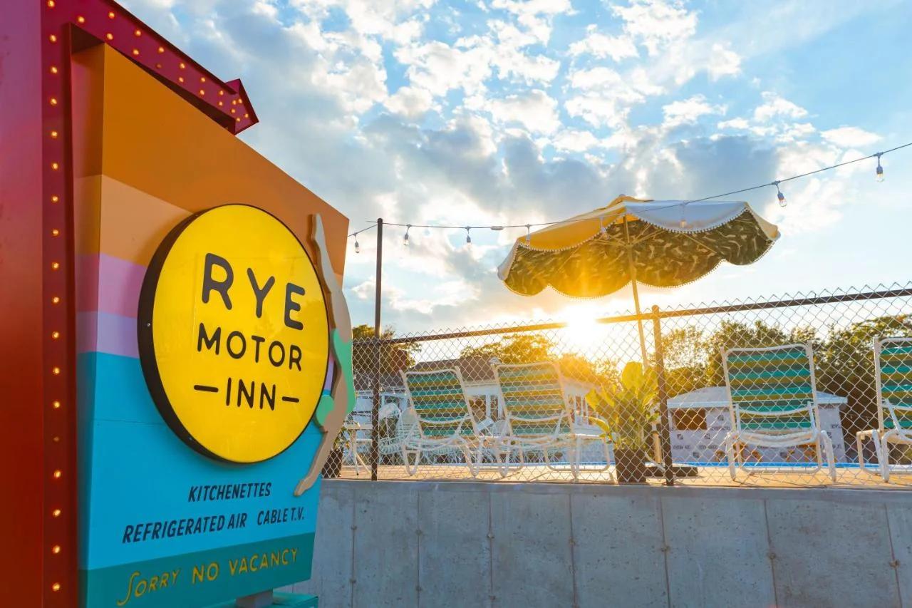 Rye Motor Inn - Oceanfront, Walk to Beach photo