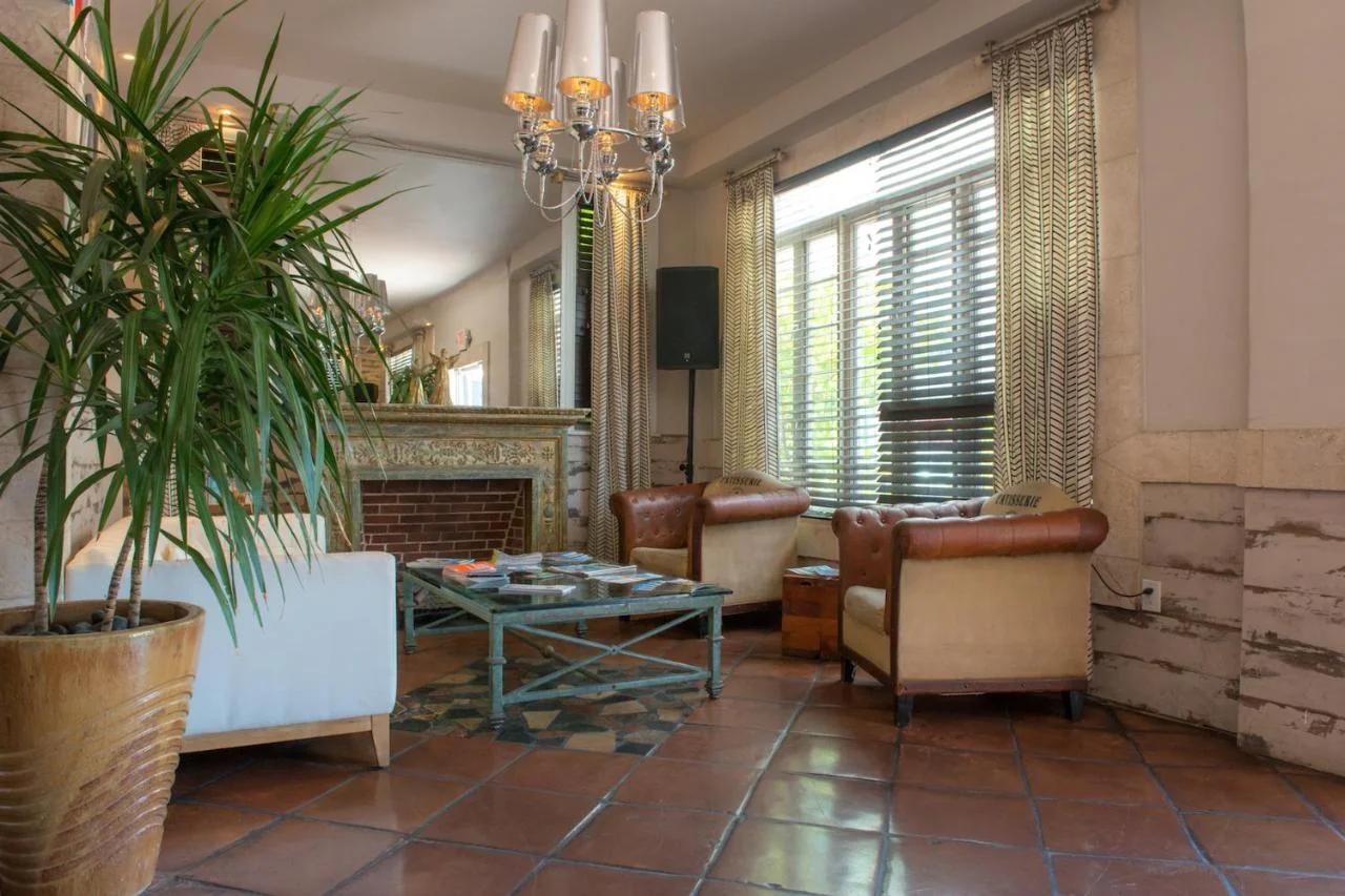 Shelley Hotel photo