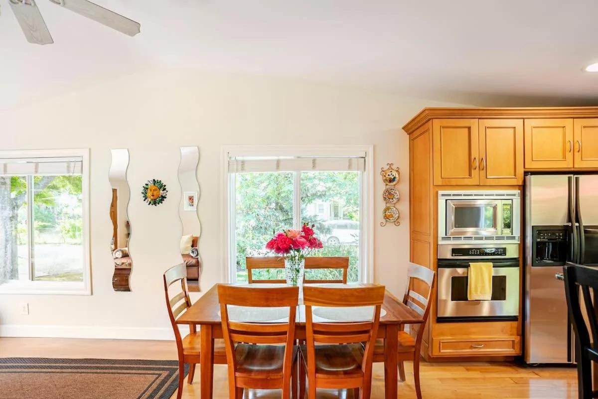 Sonoma Wine Country Bungalow photo