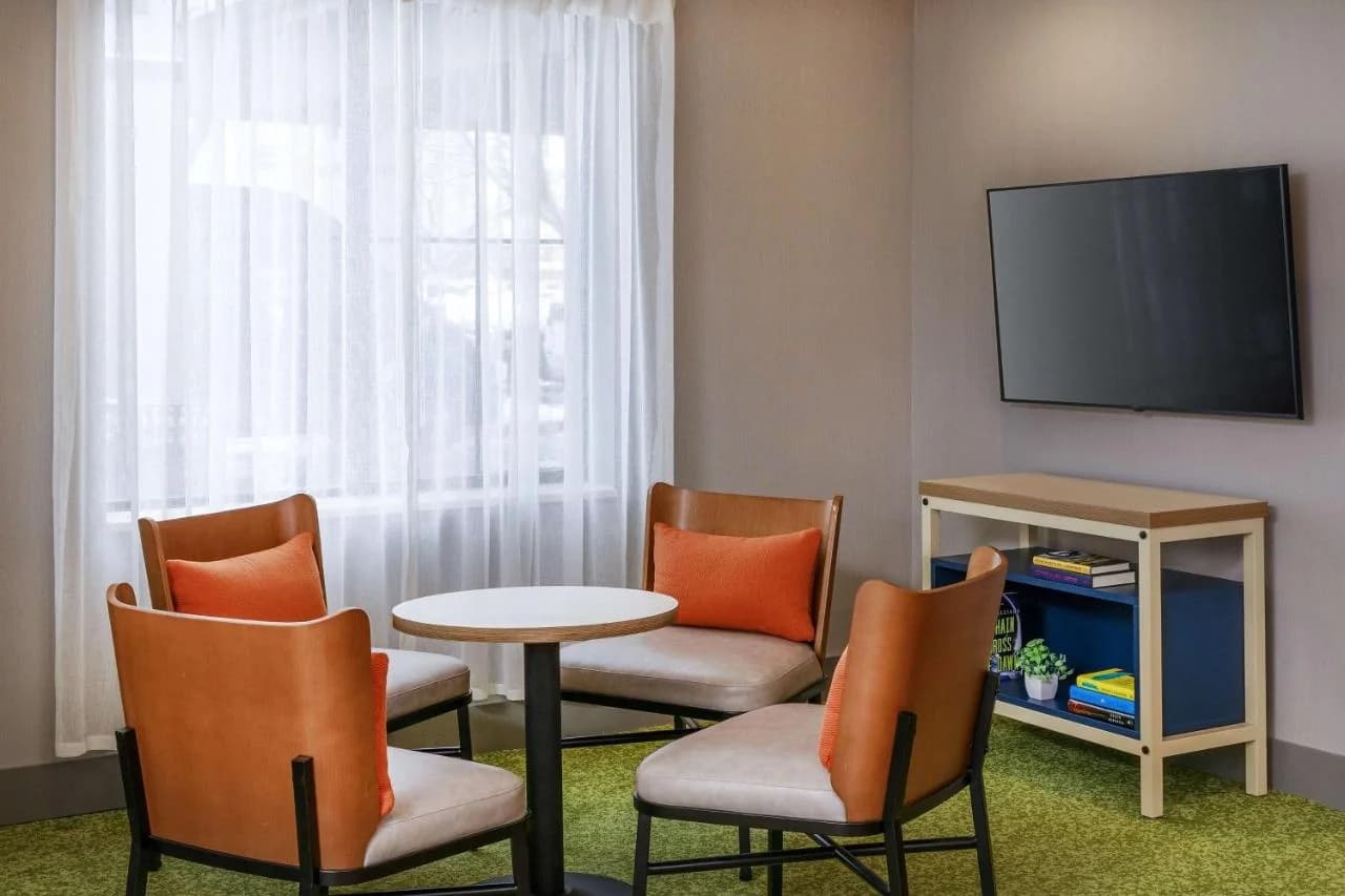 Spark by Hilton Denver International Airport photo