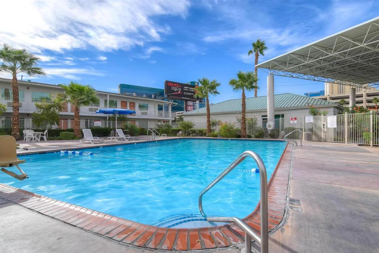 Studio 6 Suites Las Vegas, NV - Tropicana photo