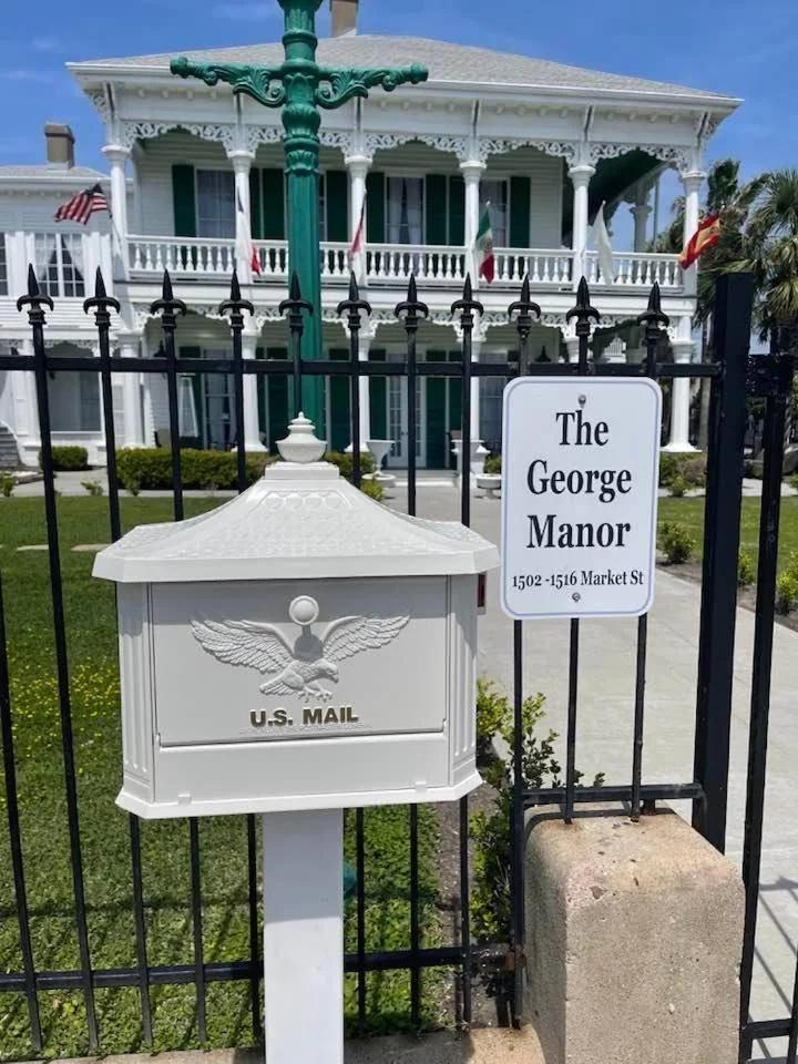 The George Manor foto