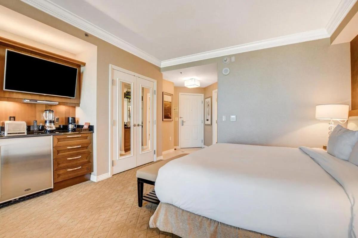 The Signature at MGM Grand Private condos photo