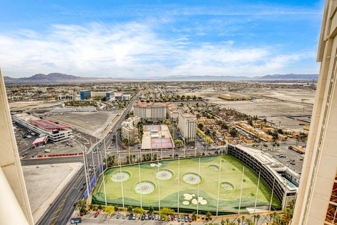 The Signature MGM Condos foto