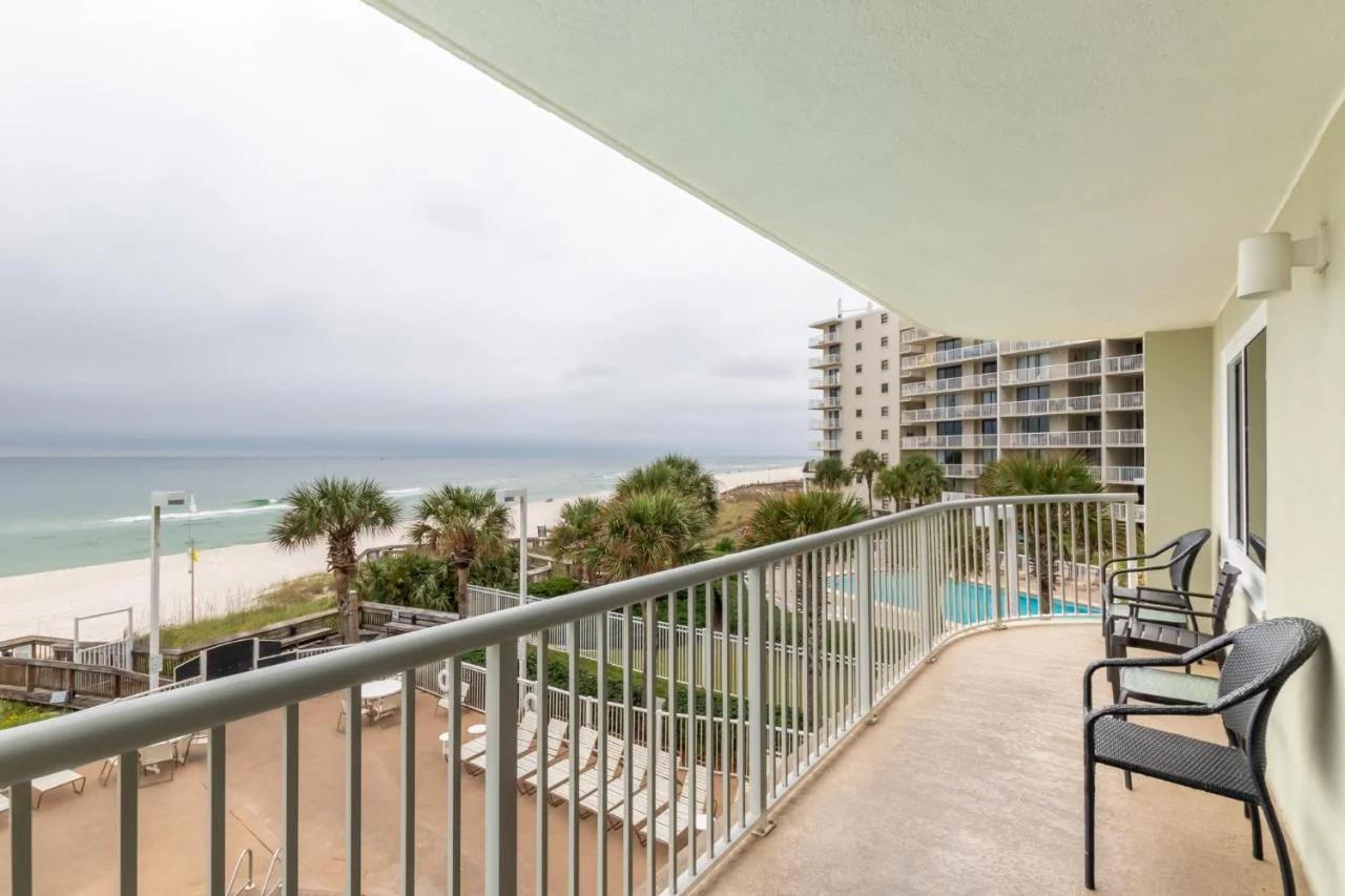 Tradewinds 205 photo