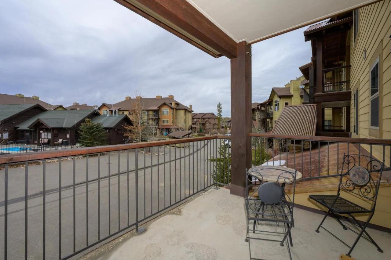 Trailhead Lodges Building 401 Unit 422 photo