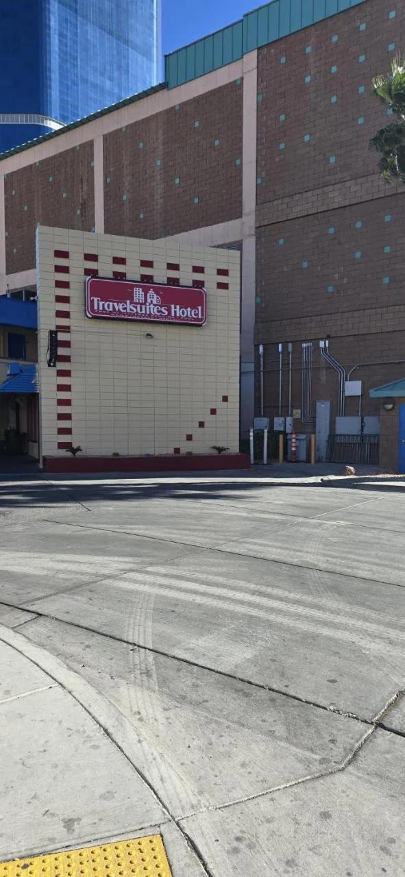 Travelsuites Hotel photo