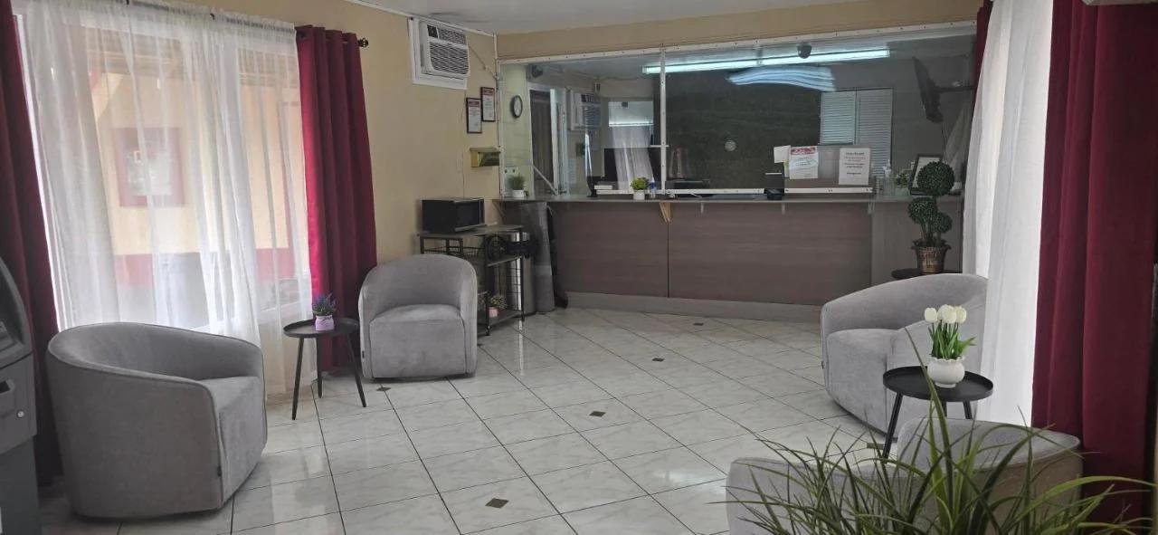 Travelsuites Hotel photo