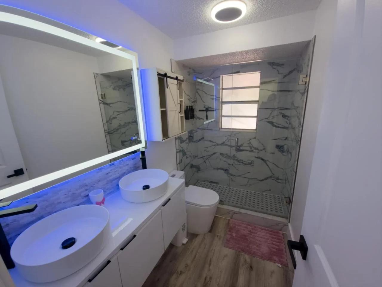 Velara Naples photo