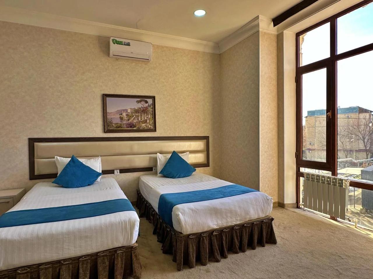 HOTEL GLOBUS foto