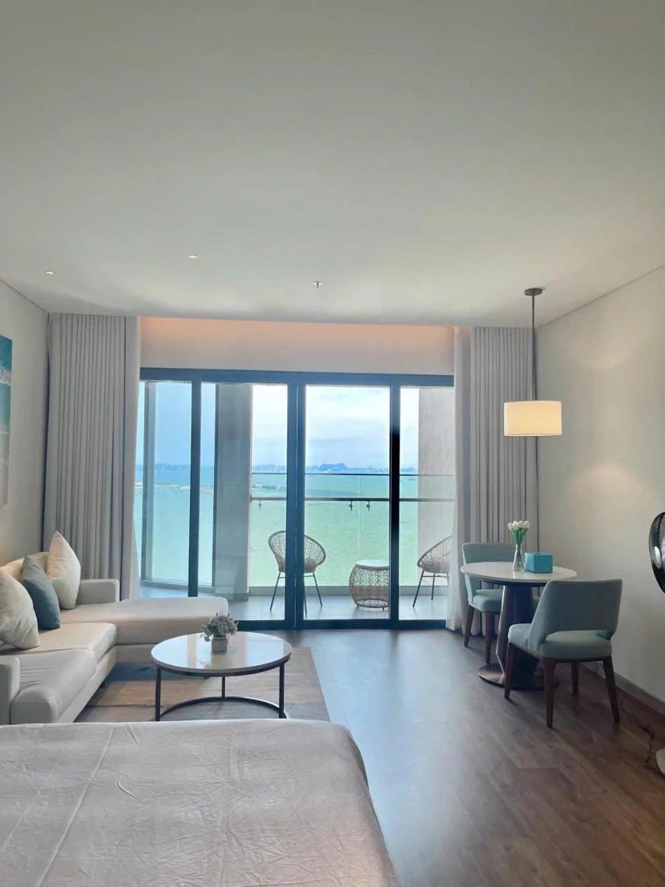 À La Carte High floor, luxury bay view