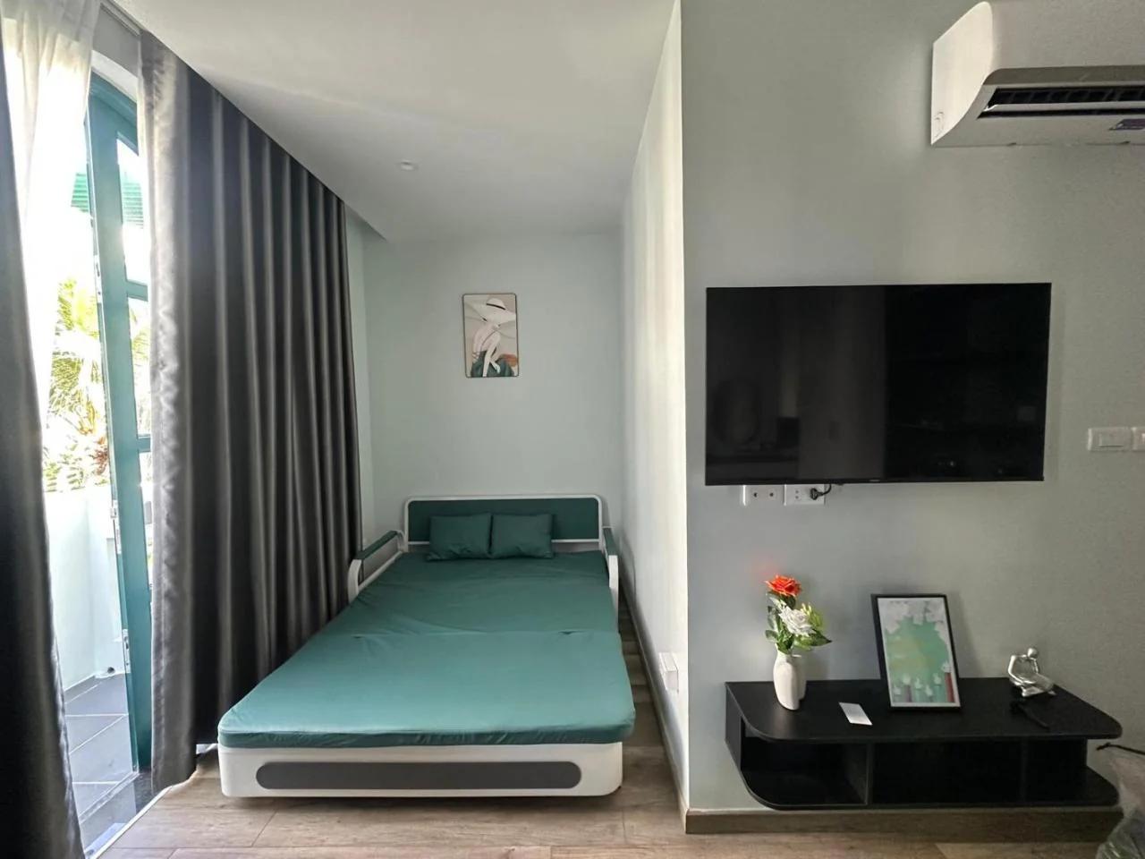Alex House foto