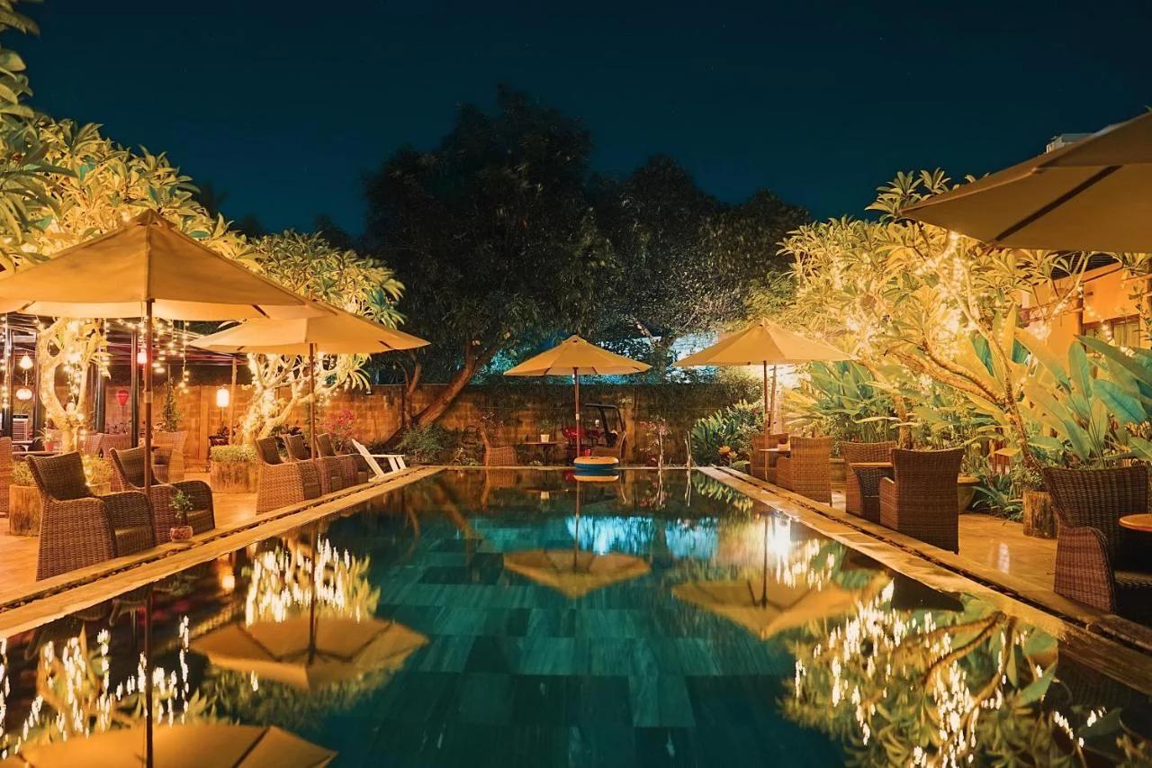 B'Hoian Retreat foto