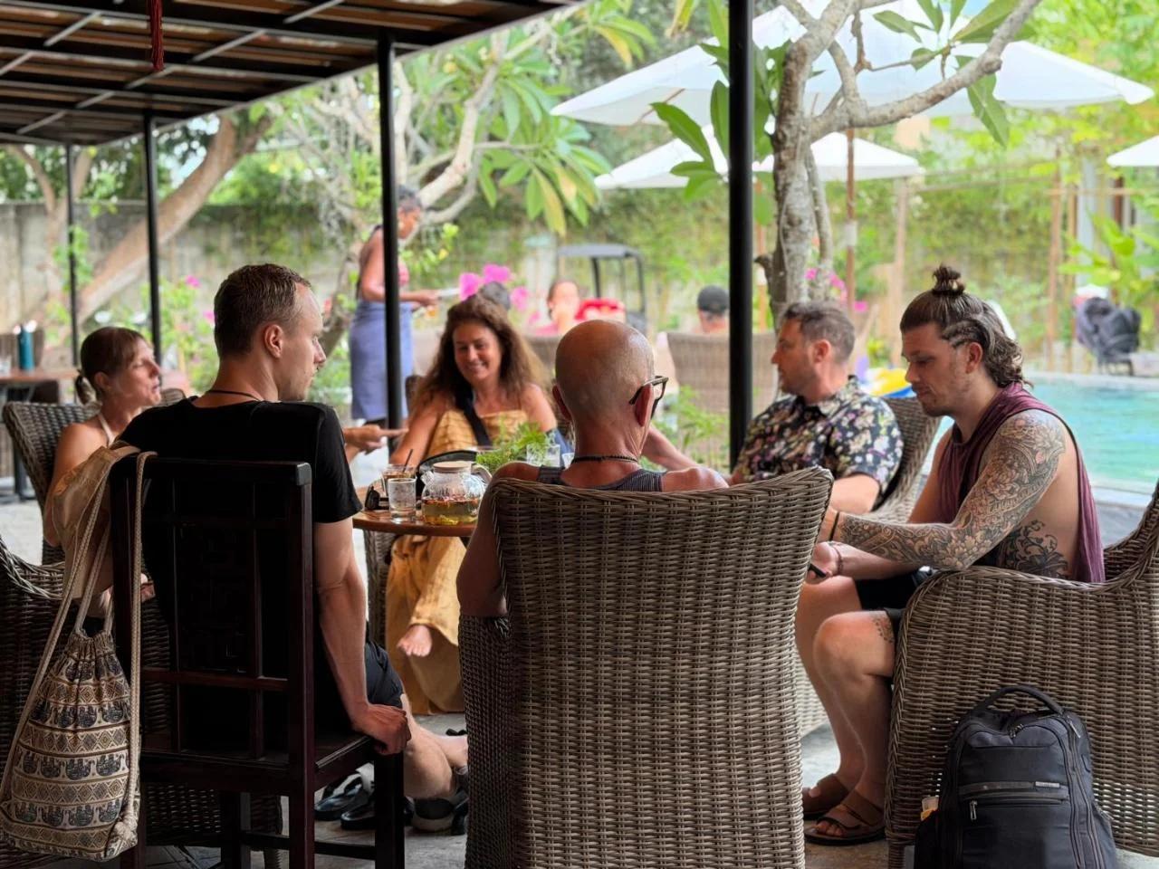 B'Hoian Retreat foto
