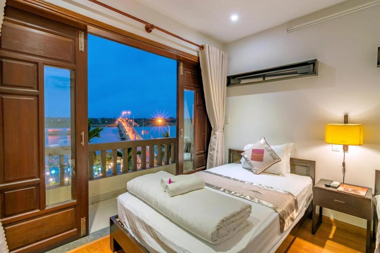 B'Lan Riverside Villa photo