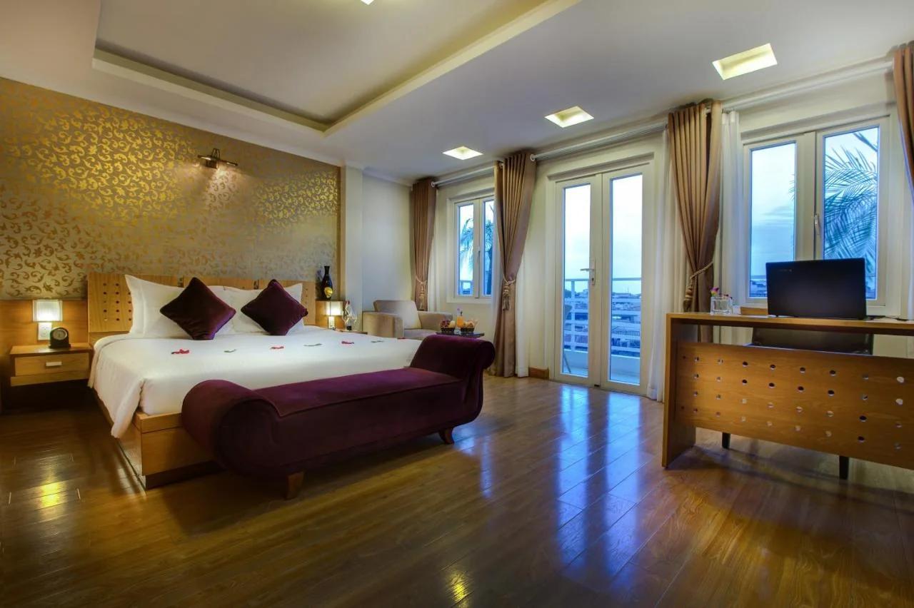Eliana Ruby Hotel & Travel