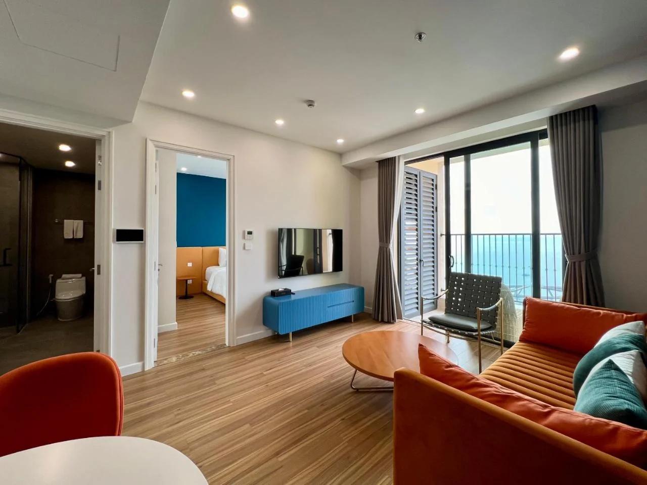 Hillside Luxury Apartments by CASEPIA photo