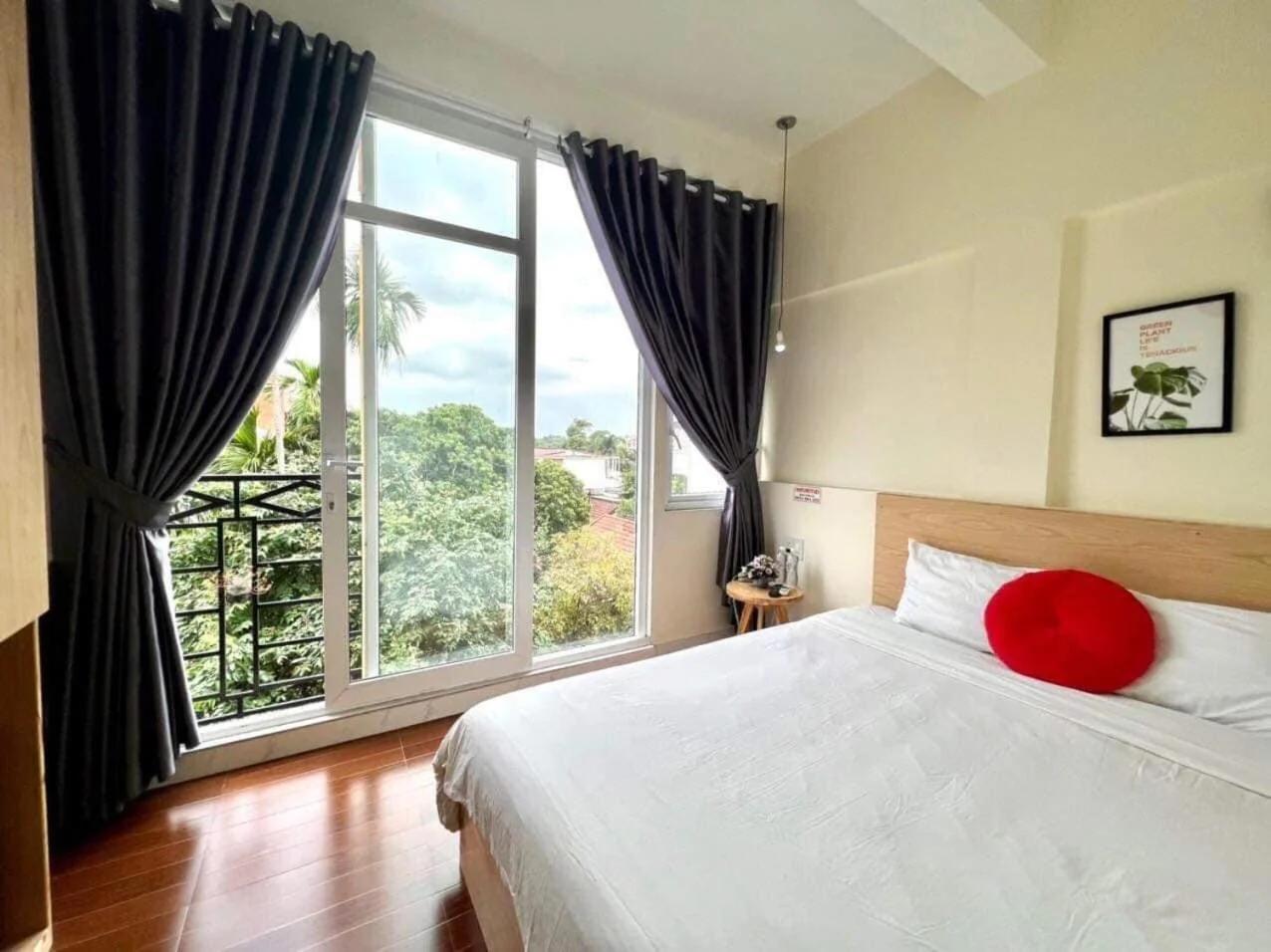 Hue Four Seasons Hotel photo