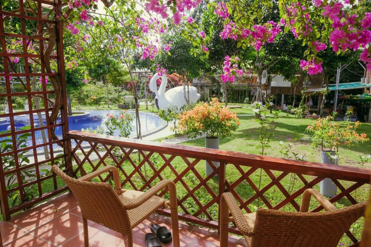 Phu Quoc Valley Sen Bungalow photo