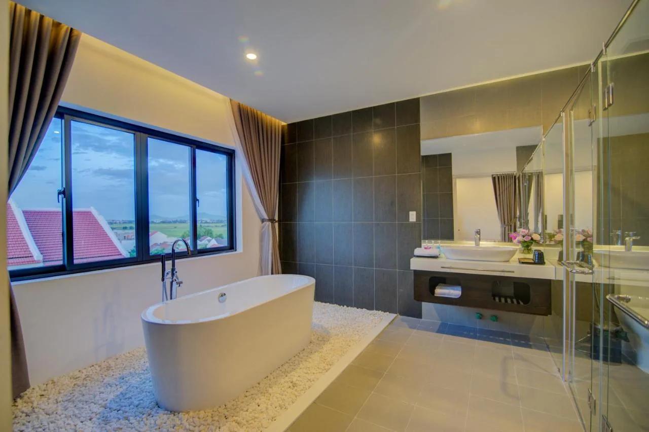White Lotus Hotel Hoian photo