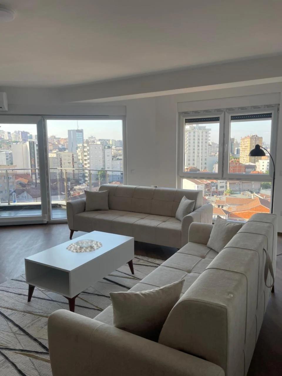Sky Line Apartm in City Center, 3BR, Free Parking