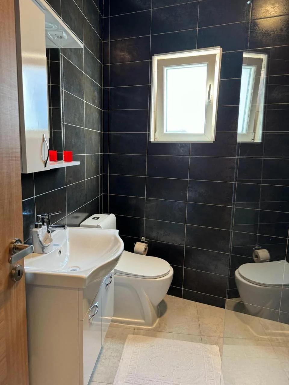 Uniluxury Hotel Prishtina foto