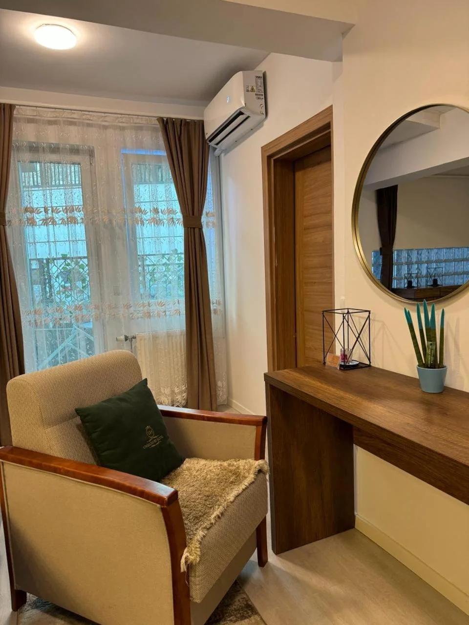 Uniluxury Hotel Prishtina foto